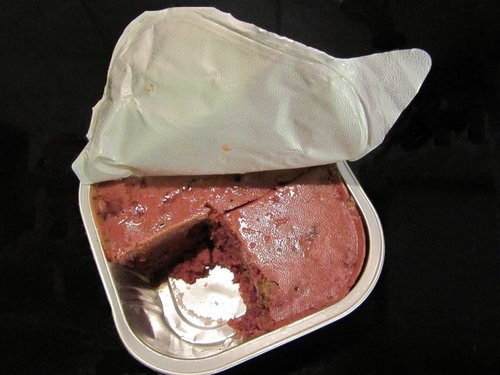 Zucker beeinflußt die Konsistenz und Haltbarkeit eines Produktes. Zudem unterstützt er eine positive Farbgebung eines Lebens- oder Futtermittels. Foto:©www.haushaltstipps.net/pixelio.de